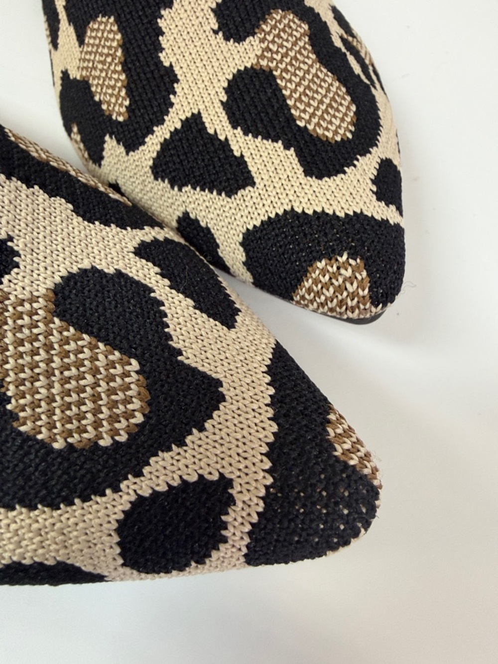 Rothys Leopard Pointy Toe Flats Size 11.5 - Picture 2 of 9